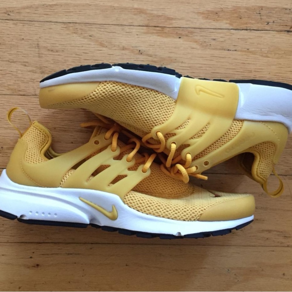 Nike Presto Yellow Sneaker tennis shoe